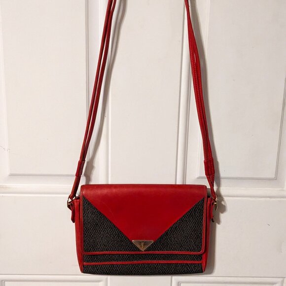 Leather Bags Yves Saint Laurent Bags France SUNSET Medium IN